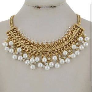 Beautiful gold pearl necklace